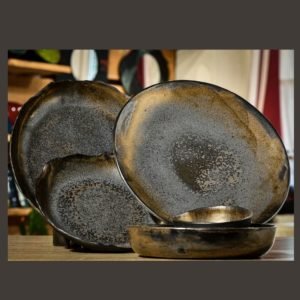 Assiette grès bronze Engobe et Barbotine